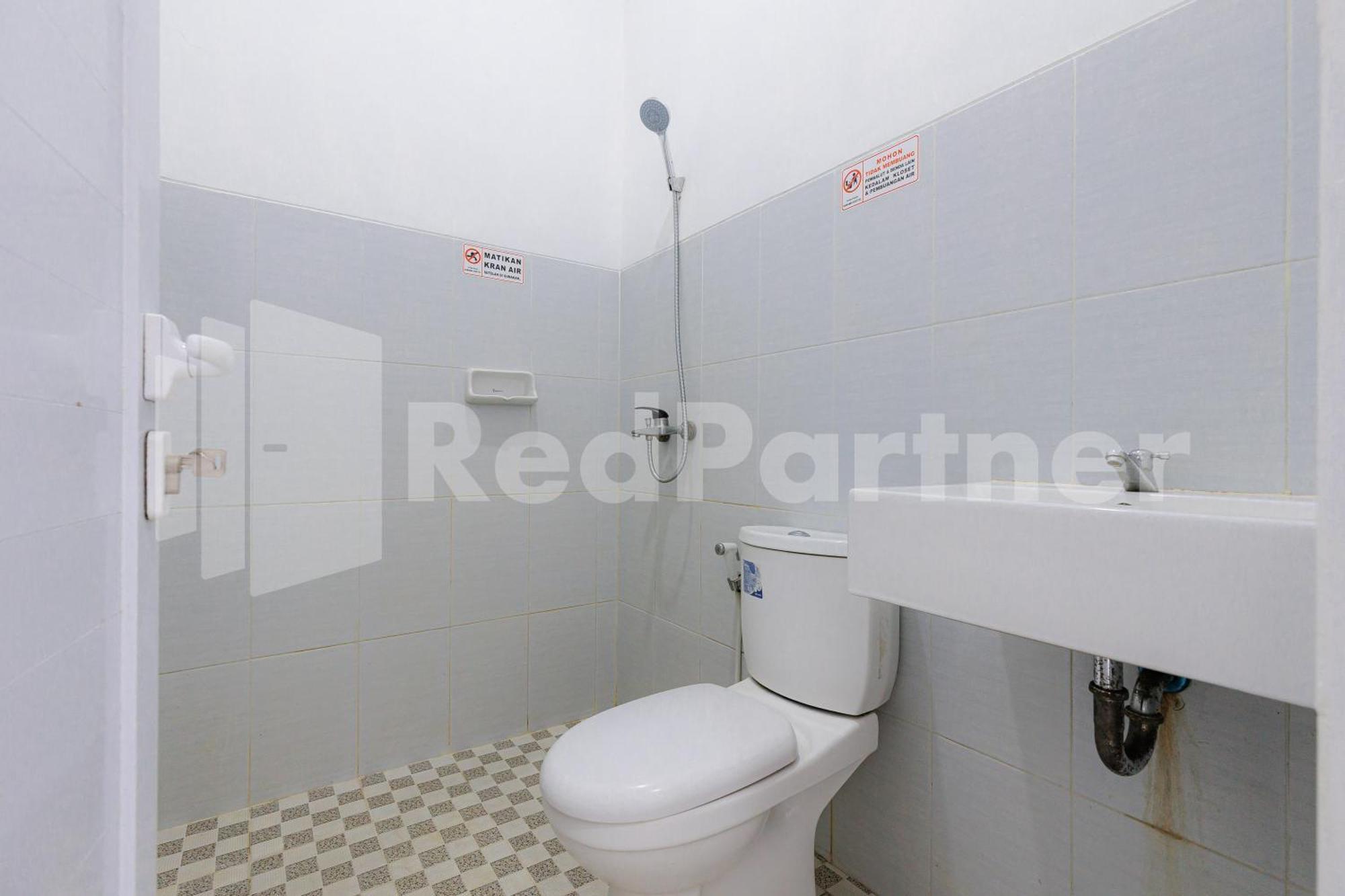 Sanama Kostel 2 Syariah Mitra Reddoorz Hotel Bandar Lampung Bagian luar foto